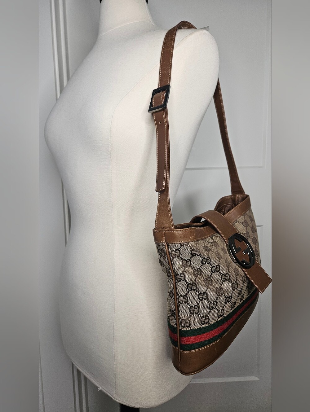 Authentic Gucci • Limited Edition #1160 • Sherry Line • GG Monogram • Stripe